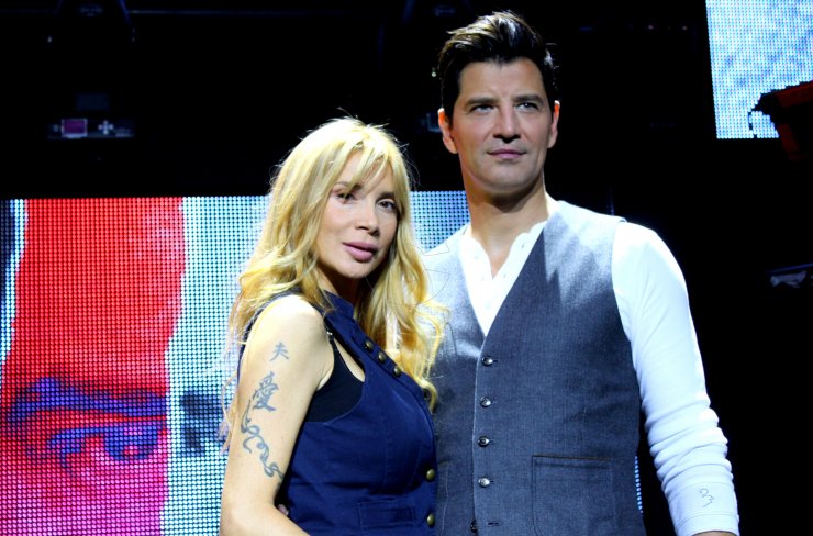 Το παθιασμένο φιλί στο στόμα του Σάκη στην Πάολα στην χθεσινή τους πρεμιέρα