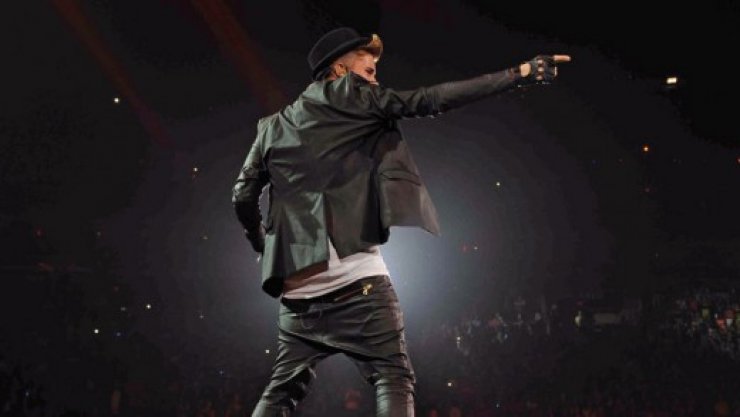 Συνελήφθη ο Τζάστιν Μπίμπερ [βίντεο]