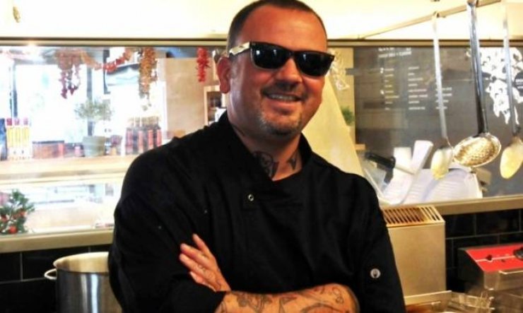 Πάει φαντάρος ο Σκαρμούτσος!