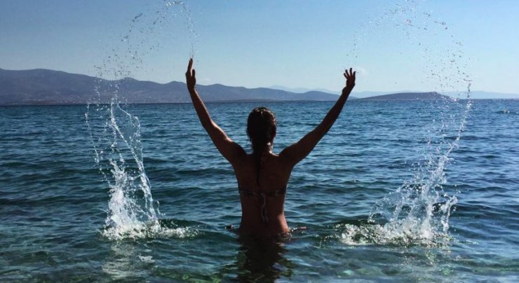 Ξαφνικός χωρισμός: Τίτλοι τέλους 4 χρόνια μετά τον λαμπερό γάμο Ελληνίδας παρουσιάστριας 