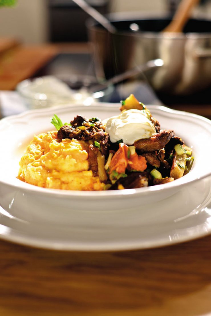 Γρήγορο αρνί tagine µε πουρέ γλυκοπατάτας