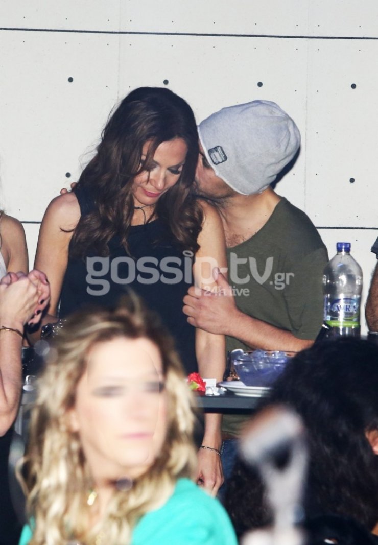 Τρυφερές αγκαλιές Βανδή-Ντέμη