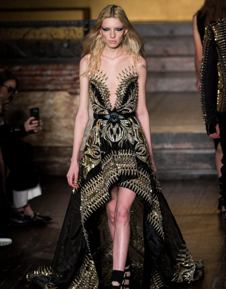 LFW: Το fashion show του Julien Macdonald [εικόνες]