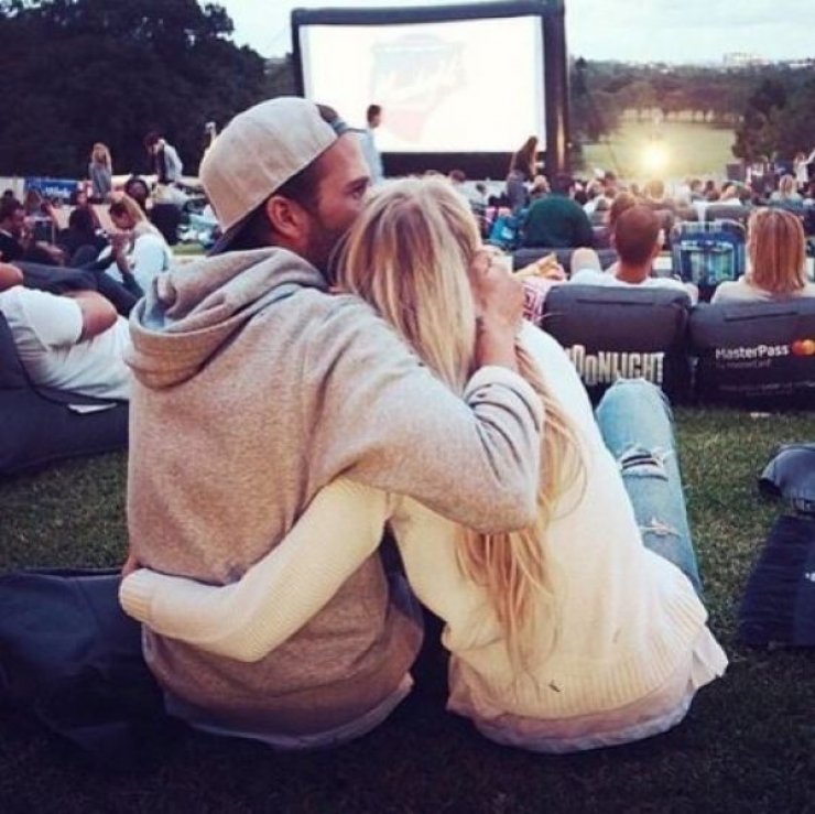 Ποιο χρώμα βρίσκουν πιο ελκυστικό οι άντρες στις γυναίκες;