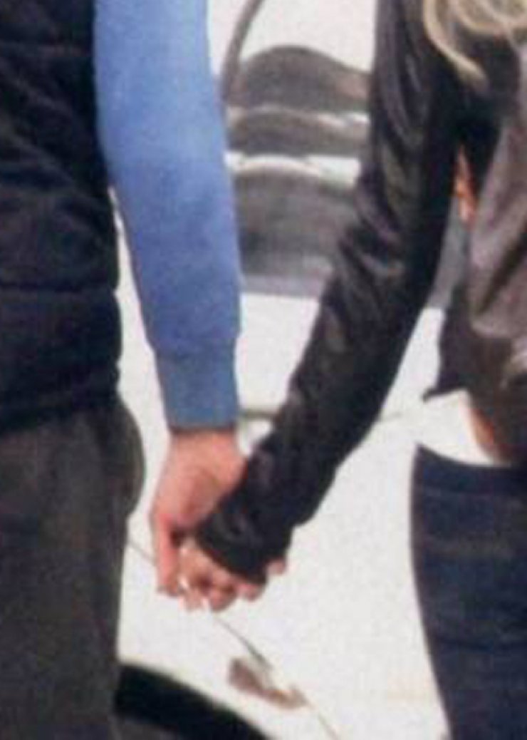 Επώνυμος Κύπριος στη Θεσσαλονίκη χεράκι – χεράκι με την σύντροφό του