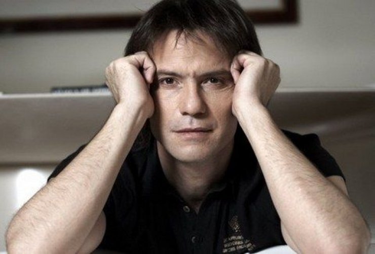 Στράτος Τζώρτζογλου: "Με τον πατέρα μου ήμουν ερωτευμένος"