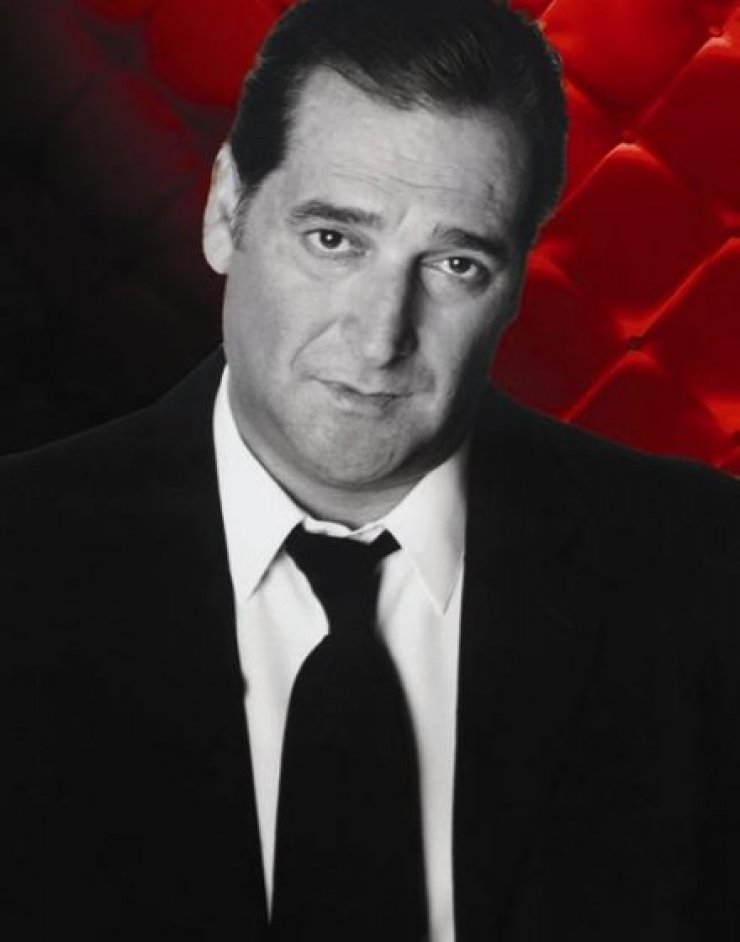 Σοκ! Απείλησαν με όπλο τον Βασίλη Καρρά!