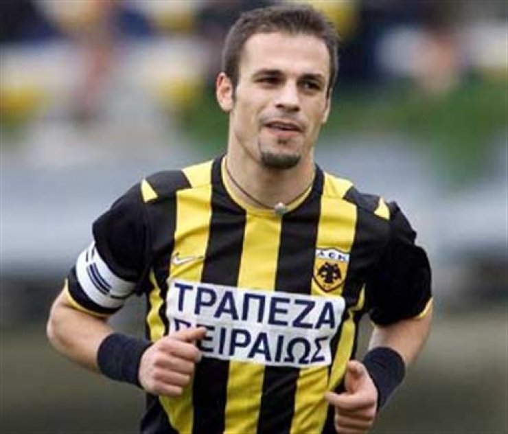 Ένταλμα σύλληψης και για τον Ντέμη Νικολαϊδη