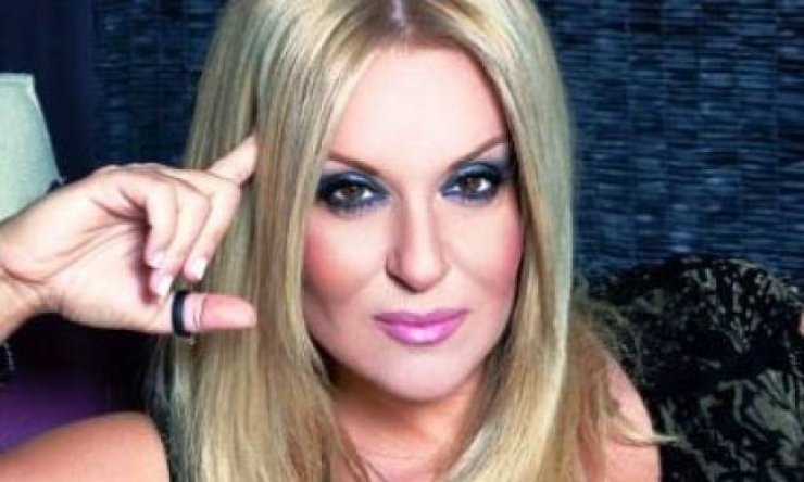 Το πρώτο tweet της Γερμανού μετά την είδηση ότι η Καραβάτου θα παρουσιάσει το «Μες στην Καλή χαρά»!