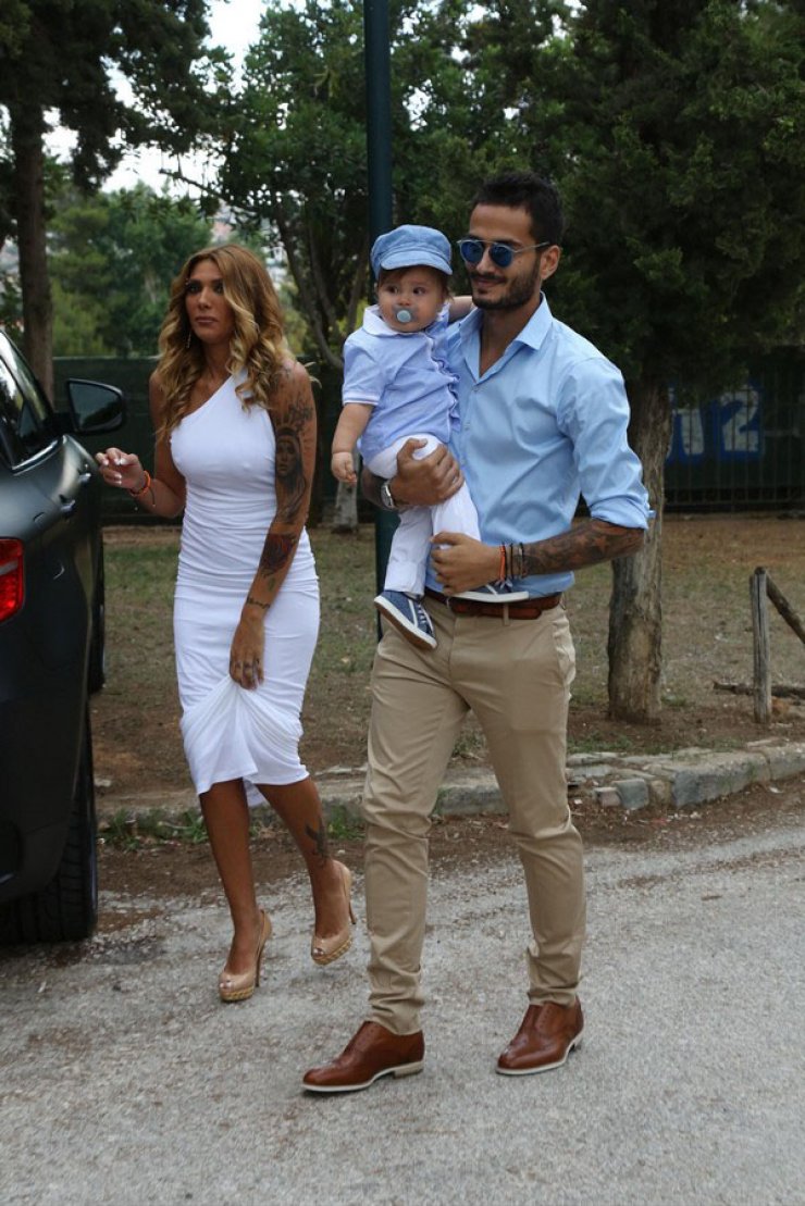 Ηλιάδη - Γκέντσογλου: Τα παιχνίδια με τον γιο τους στο κρεβάτι