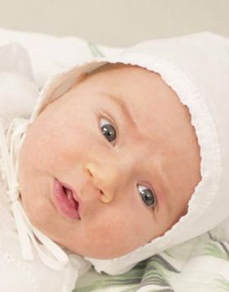 Γνωστή ηθοποιός βάφτισε τον γιο της κάτω από άκρα μυστικότητα