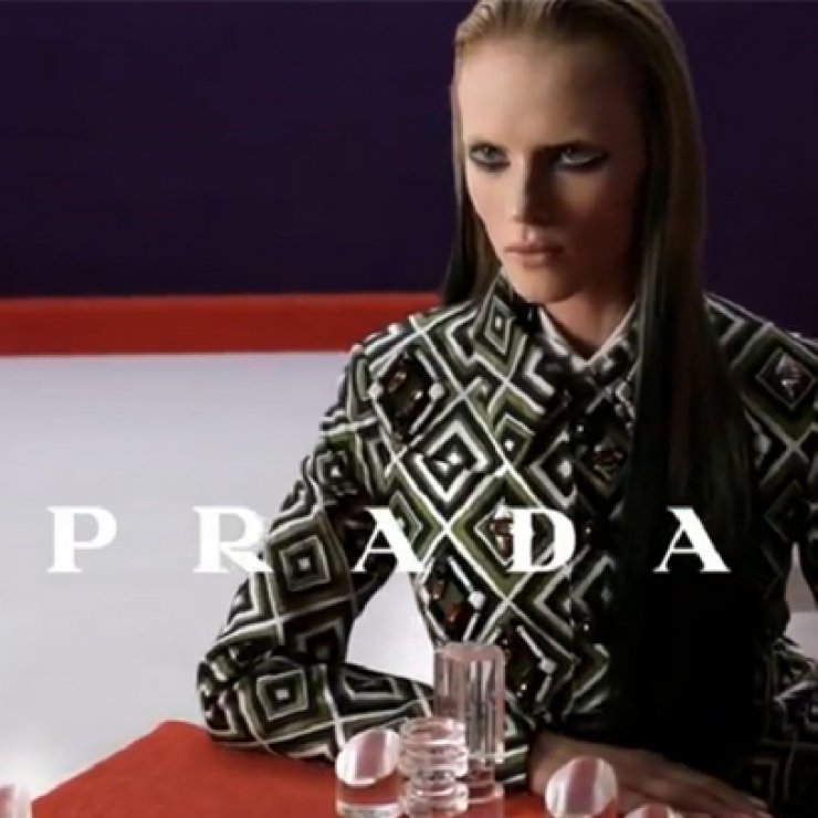 Δες το νέο video για την καμπάνια του οίκου Prada