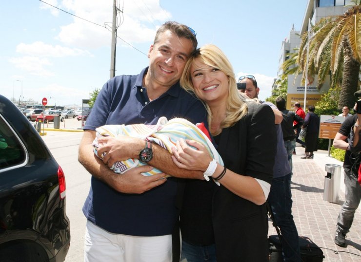 Ο Γιώργος Λιάγκας αποκάλυψε σε ποιον μοιάζει το δεύτερο παιδί του με τη Φαίη Σκορδά