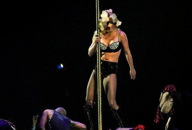 Την απατούσε ο άντρας της! Ποια διάσημη τραγουδίστρια που χώρισε πρόσφατα το δήλωσε on stage;;;[βίντεο]