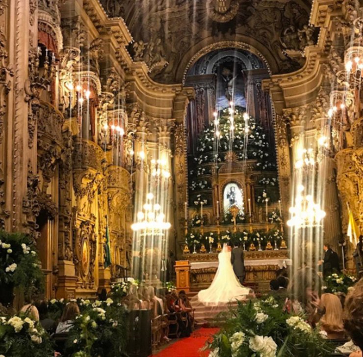 Ο απίστευτα χλιδάτος γάμος γνωστού Έλληνα