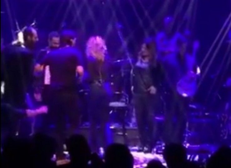 Αποκλειστικό βίντεο! Η Άννα Βίσση έδιωξε ενοχλητικό πελάτη [βίντεο]