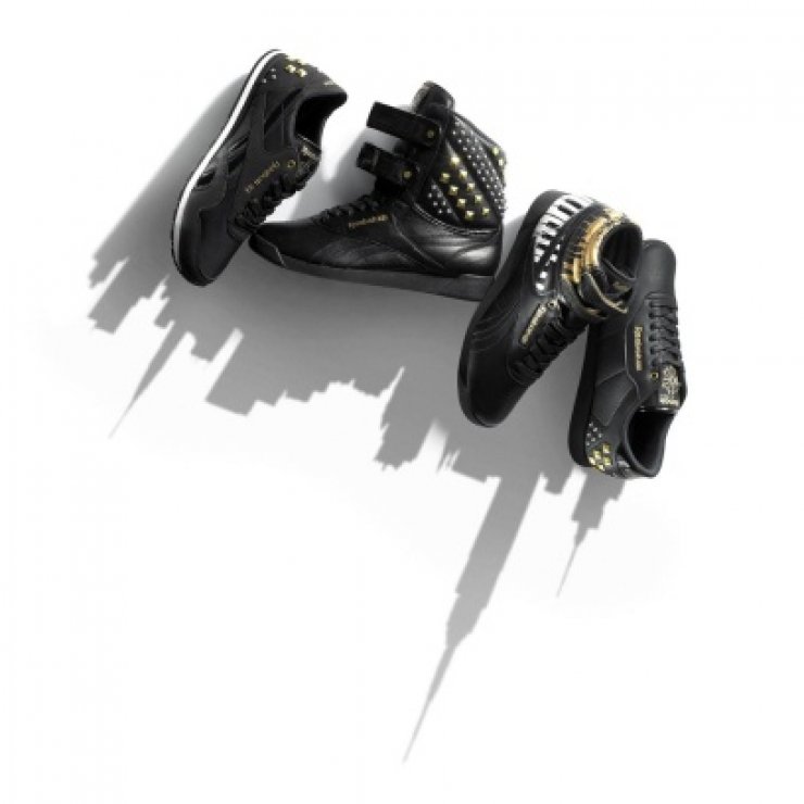 Διάσημη τραγουδίστρια λανσάρει limited edition σειρά αθλητικών ειδών