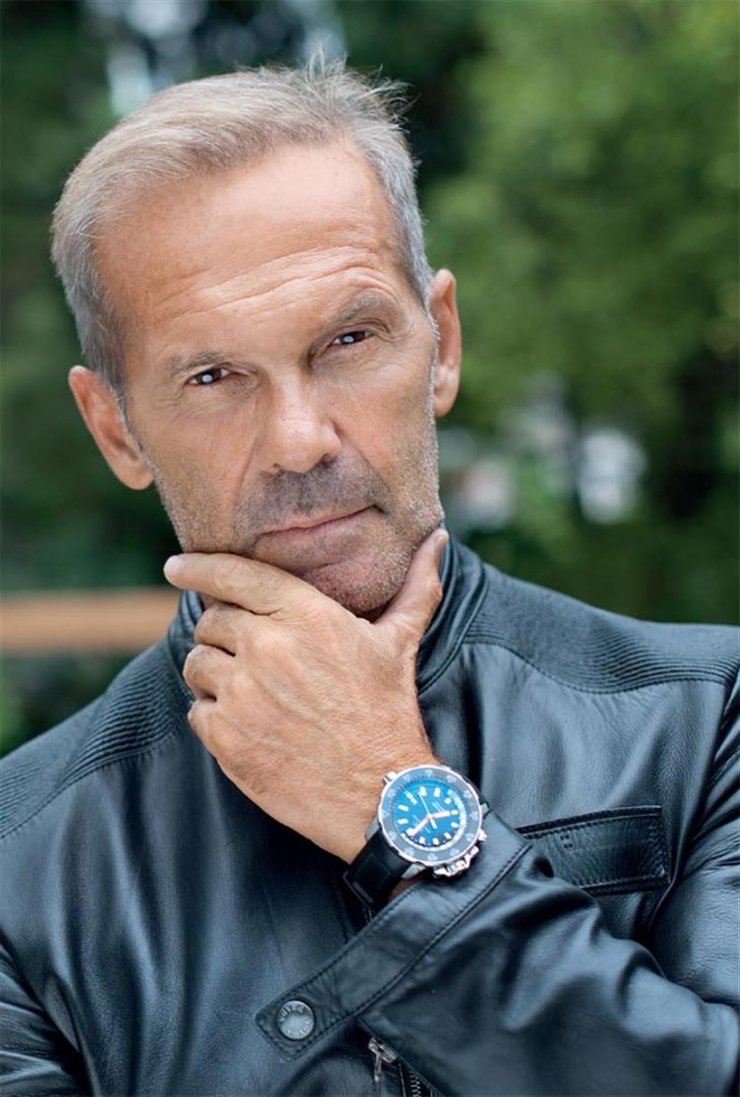 Πέτρος Κωστόπουλος: Απαντά σε όσους υποστηρίζουν ότι δεν έχει χωρίσει στην πραγματικότητα με την Τζένη Μπαλατσινού