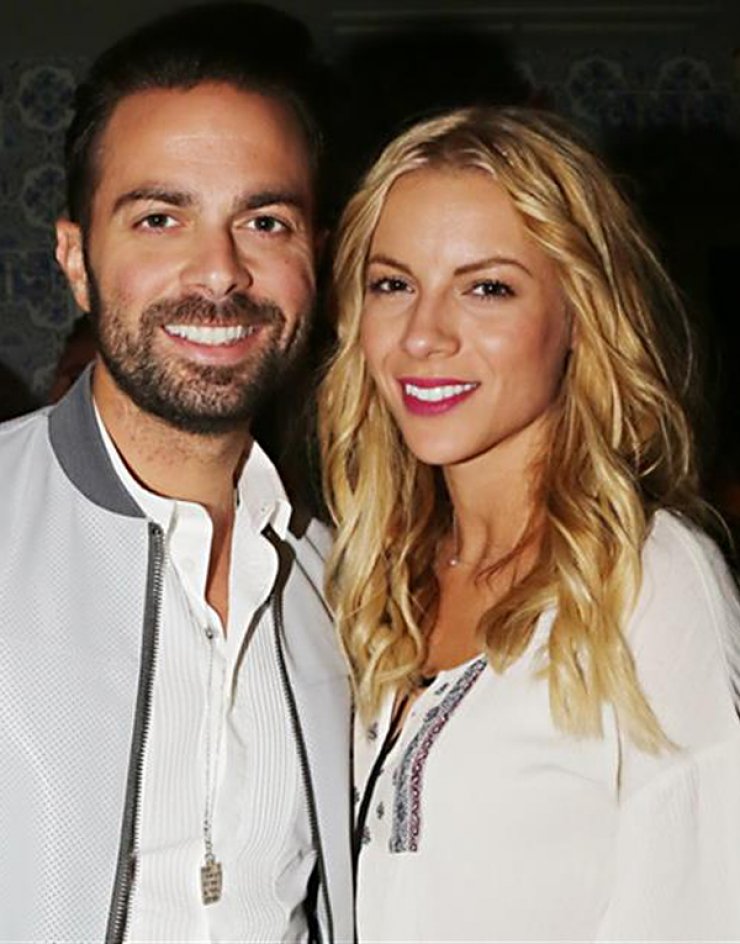 Βρεττός - Βούρου: Τι "τρέχει" τελικά μεταξύ τους;