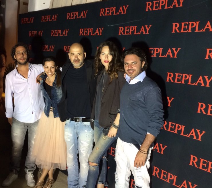 Αποκλειστικές φωτογραφίες από την επίσκεψη των αγγέλων της Victoria Secret στη Μύκονο