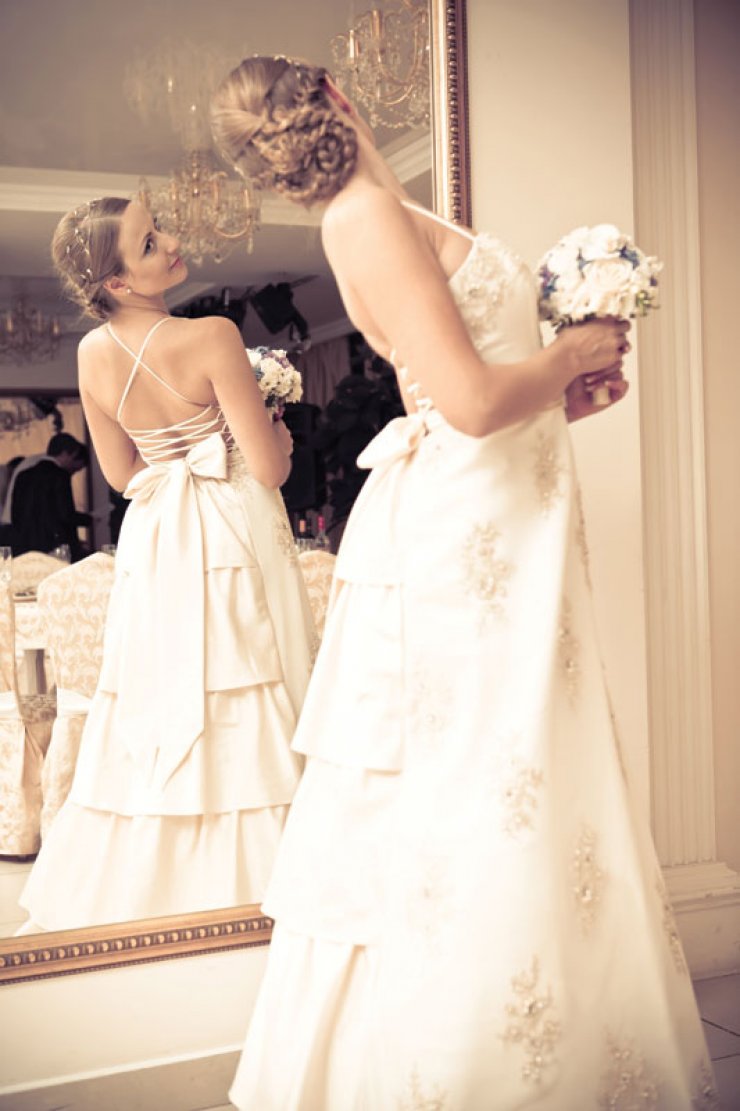 Οι φετινές τάσεις στα νυφικά