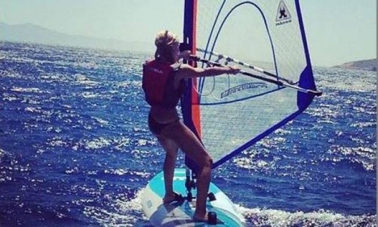 Ποιά επώνυμη «αναστατώνει» την Άνδρο;