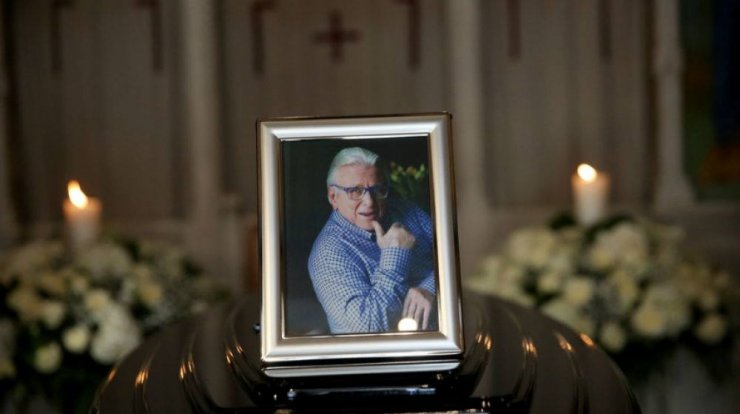 Κηδεία Κώστα Βουτσά: Το βίντεο απο τη νεκρώσιμο ακολουθία