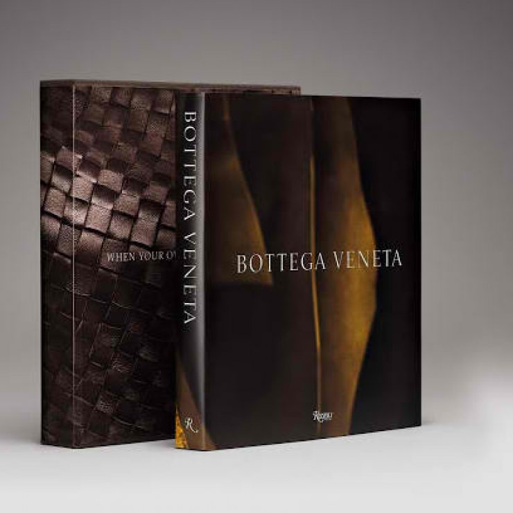 Το πρώτο βιβλίο του οίκου Bottega Veneta