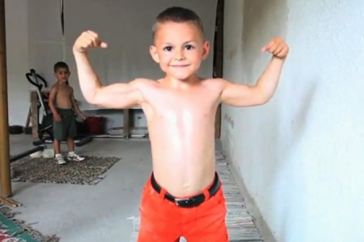 7 πράγματα που πρέπει να αναρωτηθείτε πριν ποστάρετε φωτογραφίες του παιδιού σας στο Ίντερνετ