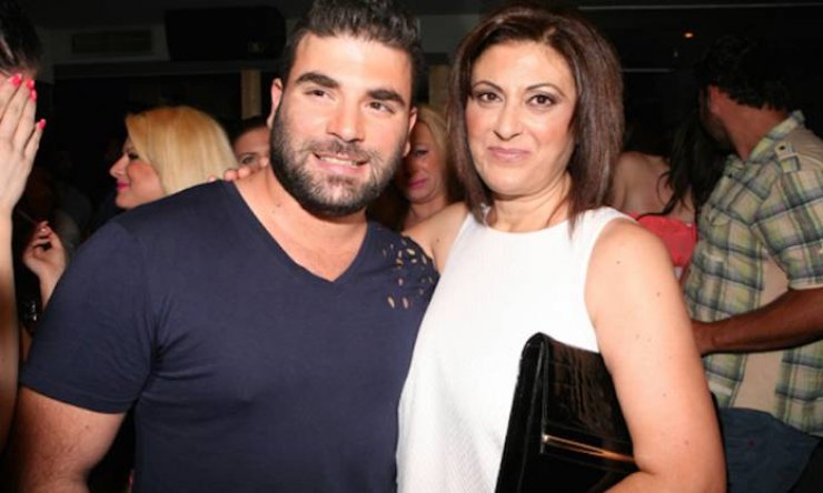 "Το παιδί μου, το παιδί μου…": Το παραμιλητό της μάνας του Παντελή Παντελίδη, δίπλα από τη σορό του γιου της