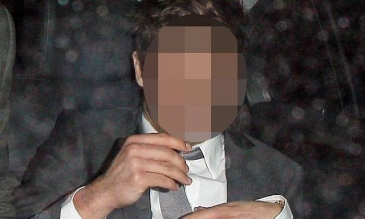 Γνωστός ηθοποιός γλίστρησε στο σπίτι του και έσπασε το σαγόνι του