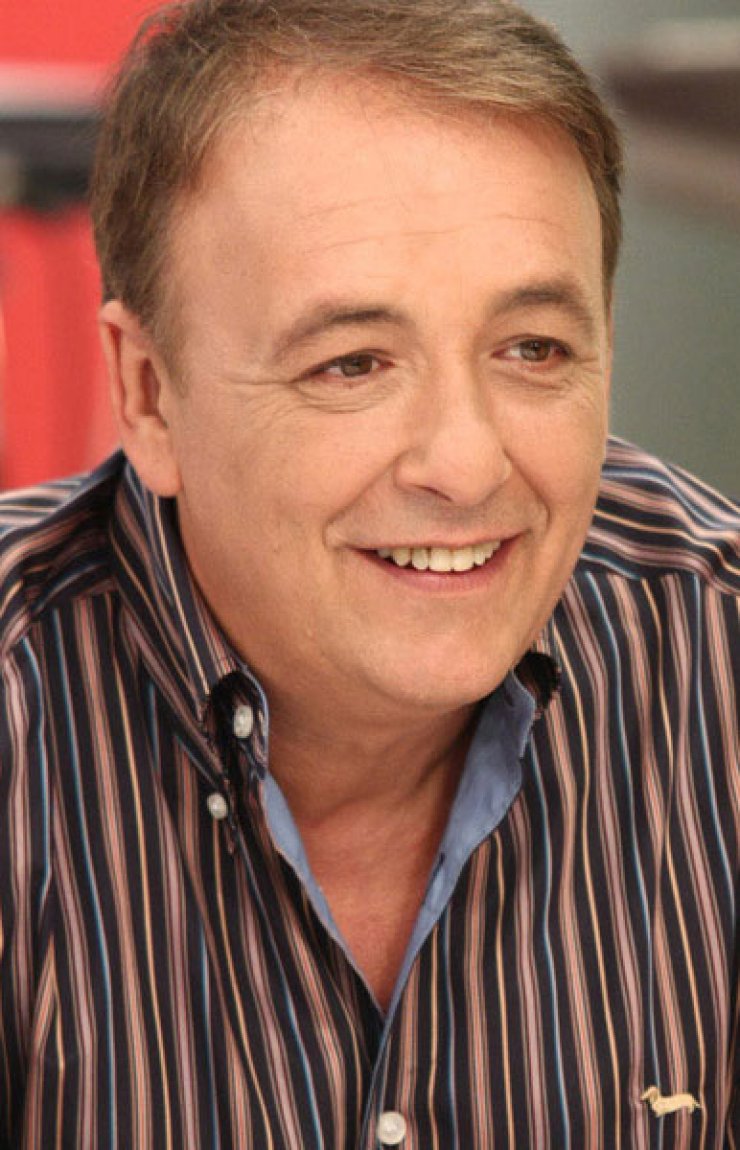 Ανδρέας Μικρούτσικος: Θα είναι ο παρουσιαστής του "Your Song" του Mega