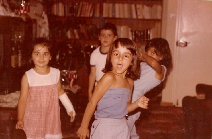 Μπορείτε να αναγνωρίσετε ποια Κύπρια παρουσιάστρια είναι;