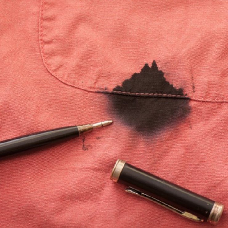 Εξαφανίστε το λεκέ από μελάνι από τα ρούχα σας σε μία στιγμή