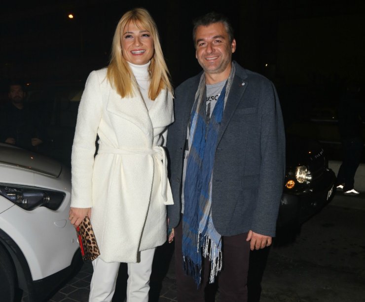 Φαίη Σκορδά – Γιώργος Λιάγκας: Έκαψαν με μολότοφ το αυτοκίνητό τους, κάτω από το σπίτι τους