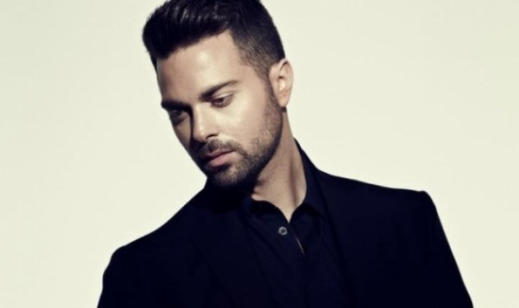 Δύσκολες ώρες για τον Ηλία Βρεττό