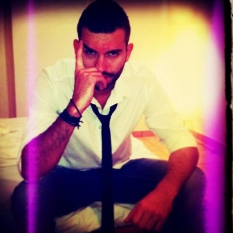 Θοδωρής Μισόκαλος: Ο αδερφός της Ελένης μας δείχνει το διαβατήριό του