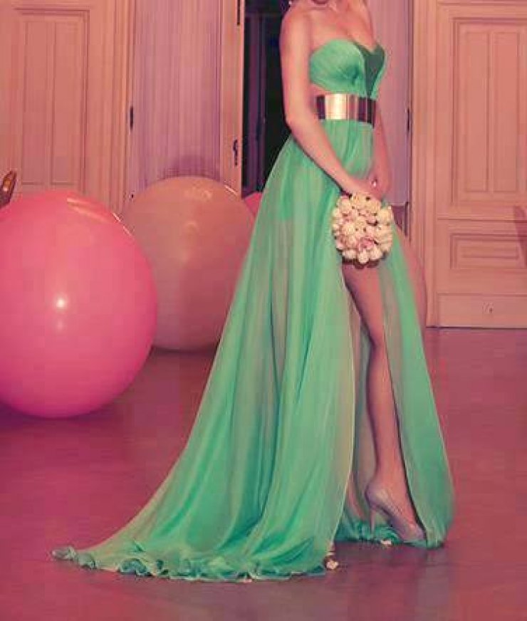 Εμφάνιση κουμπάρας και κουμπάρου στο γάμο