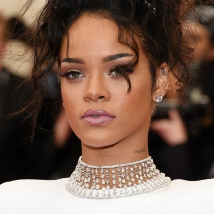 Η ιστορία του choker: Ποια είναι η προέλευση του πιο hot καλοκαιρινού αξεσουάρ; 