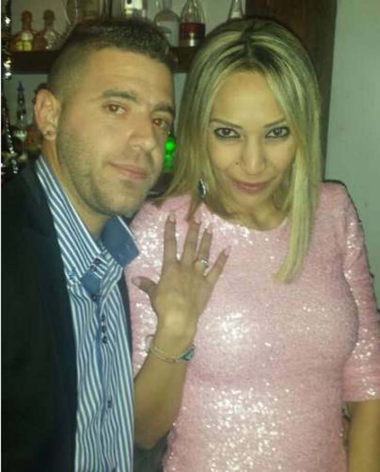 Δείτε το μονόπετρο έκπληξη που δέχθηκε η 22χρονη socialite Άντρεα Χριστοδουλίδου