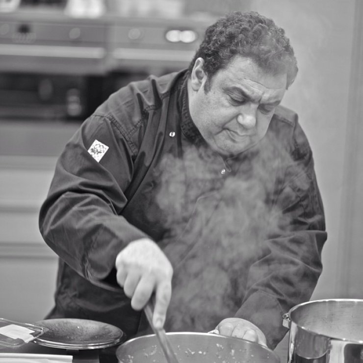 Χριστόφορος Πέσκιας: Ο σεφ της νοσταλγικής κουζίνας