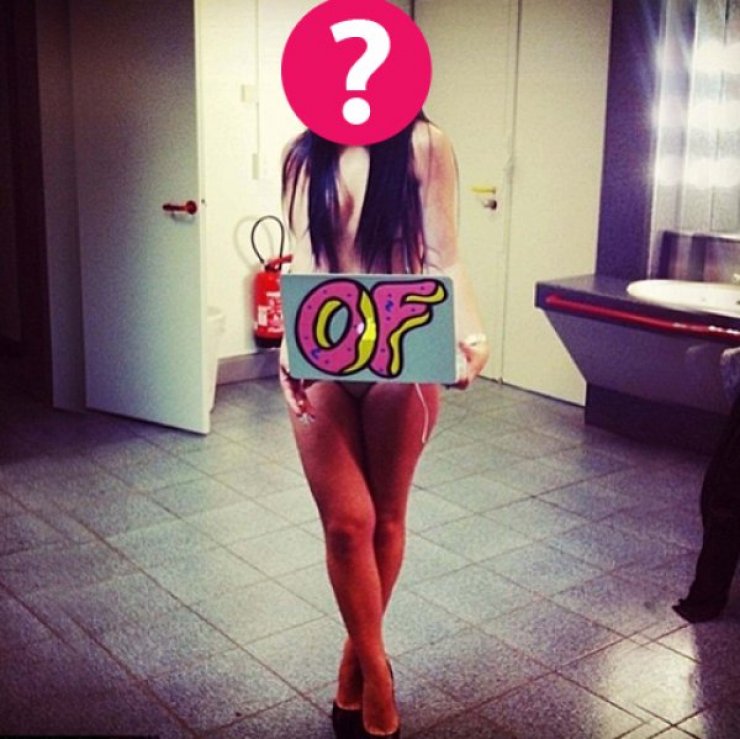 Αηδία κατάντησε πια! Η star ποζάρει, πάλι, χωρίς ρούχα και προκαλεί την έκρηξη του κοινού