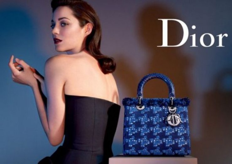 Η Marion Cotillard είναι η σαγηνευτική Lady Dior