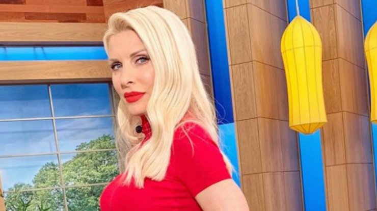 Ελένη Μενεγάκη: Ο λόγος που καθυστέρησε να μπει στο πλατό [βίντεο]