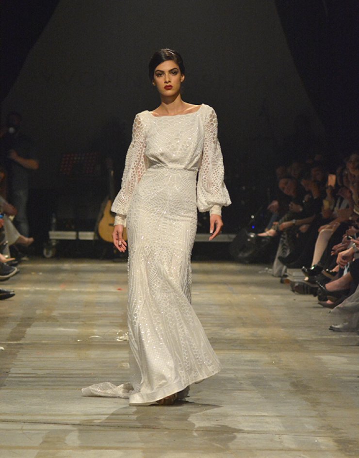 Άρχισαν οι προετοιμασίες γάμου για την Άντρεα Κυριάκου: Δείτε την να φτιάχνει τα προσκλητήριά της