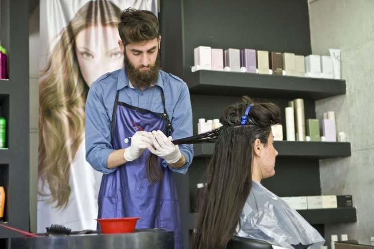 Mohawk: Kομμωτήριο talk of the town