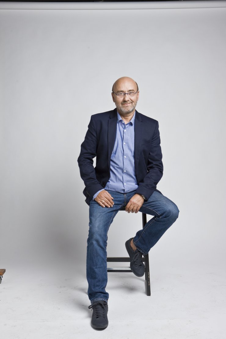 Αποκλειστικό: Δείτε πρώτη φορά το trailer της εκπομπής "Πρωτοσέλιδο" με τον Ανδρέα Δημητρόπουλο