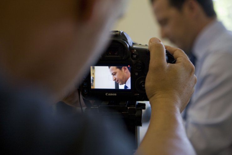 Βρεθήκαμε στο backstage των γυρισμάτων του trailer για τις "Τομές στα Γεγονότα" του ΣΙΓΜΑ