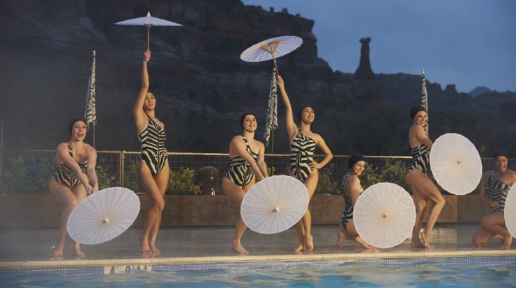 Η H&M παρουσίασε τη συλλογή H&M Studio SS19 μέσα από μια μοναδική διαδραστική θεατρική εμπειρία στη Σεντόνα των ΗΠΑ