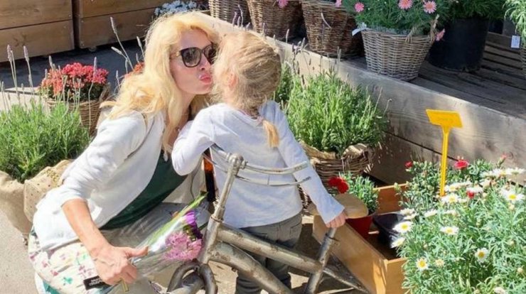 Ελένη Μενεγάκη: Μας έδειξε το πρόσωπο της μικρής Μαρίνας καταλάθος [εικόνα]